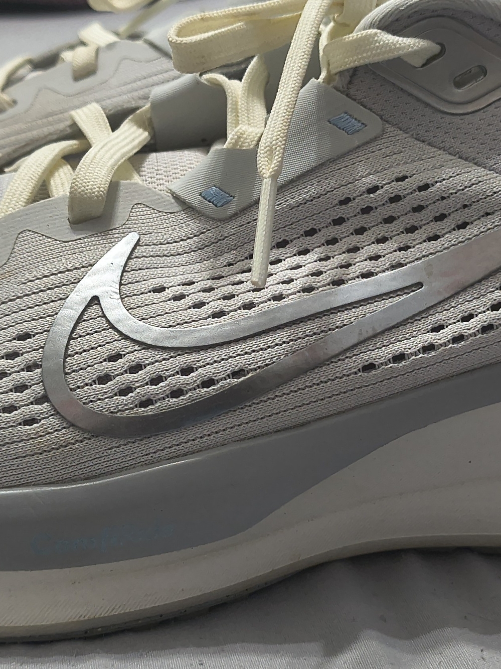 Nike Cream/Light Gray Running Sneakers